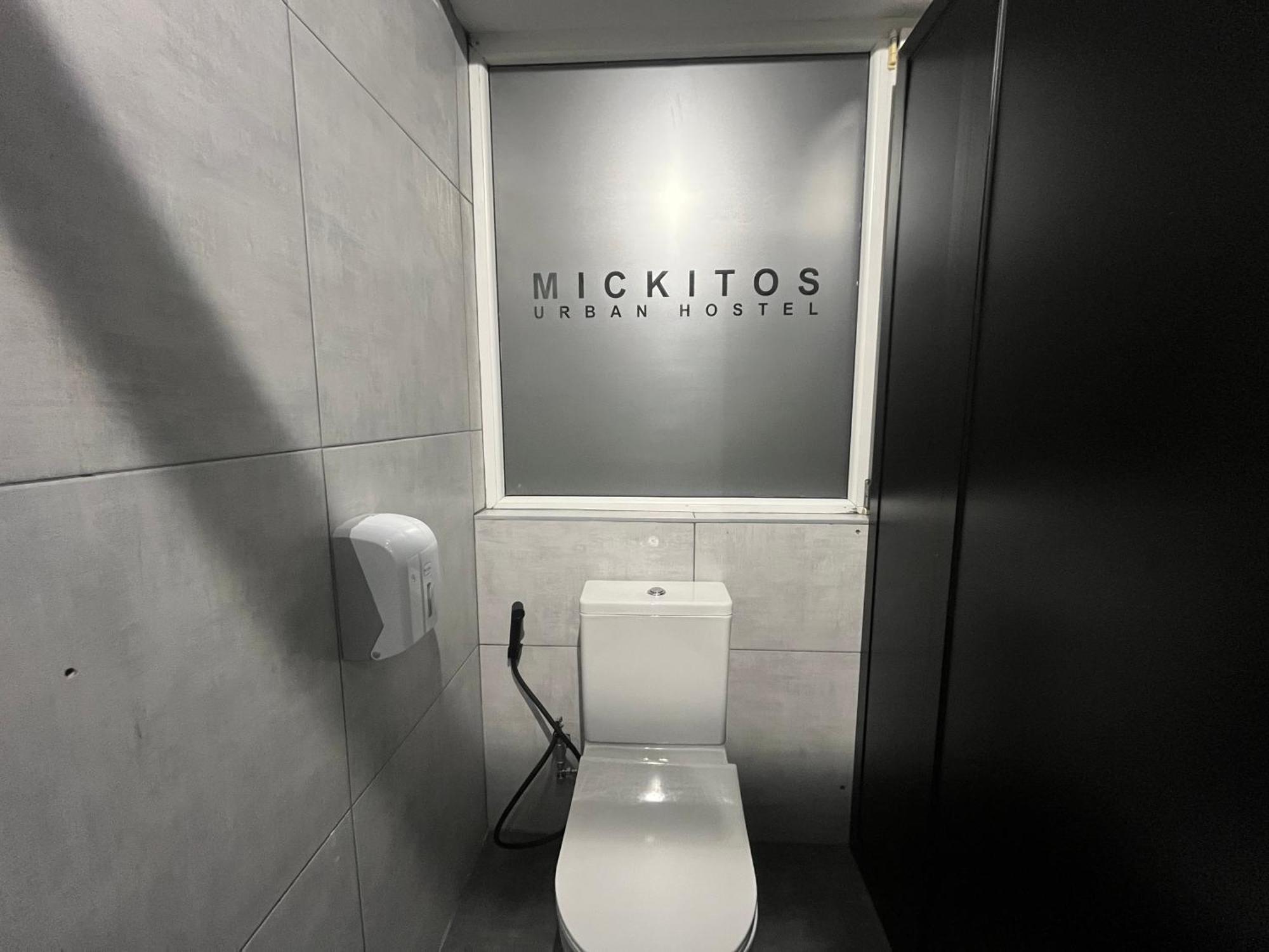 סקופיה Mickitos Urban Hostel מראה חיצוני תמונה