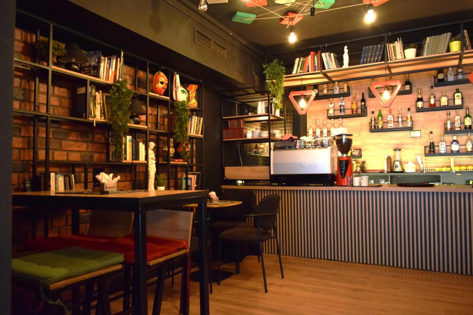 סקופיה Mickitos Urban Hostel מראה חיצוני תמונה
