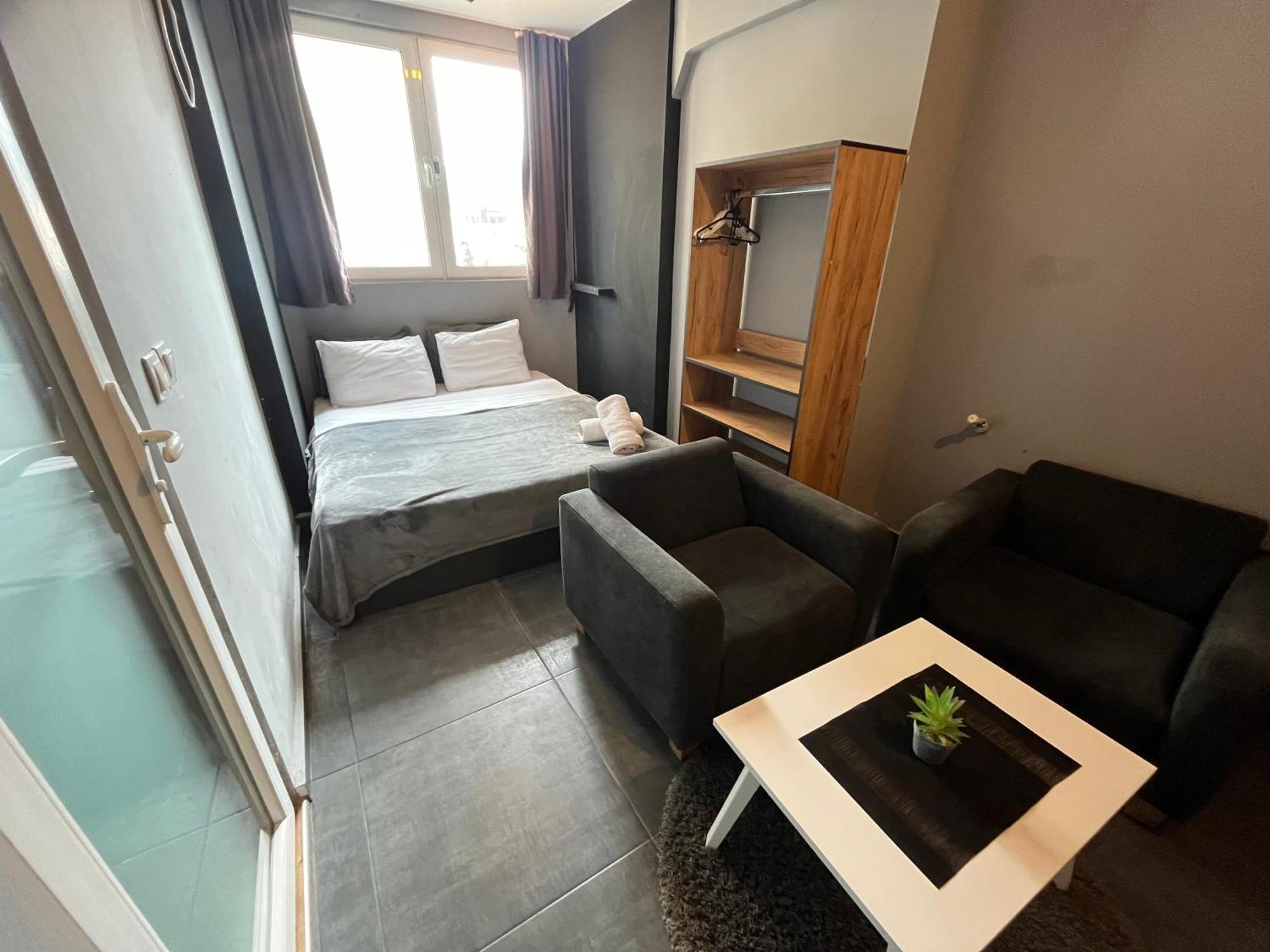 סקופיה Mickitos Urban Hostel חדר תמונה